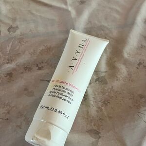 AVYNA Hyaluronic Acid Reconstructor